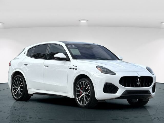 Used 2023 Maserati Grecale Modena AWD/4WD image 8