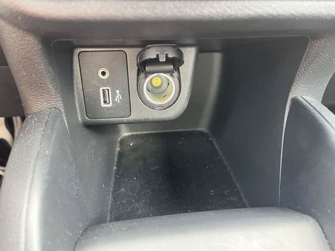 Used 2022 Nissan Versa S FWD image 20