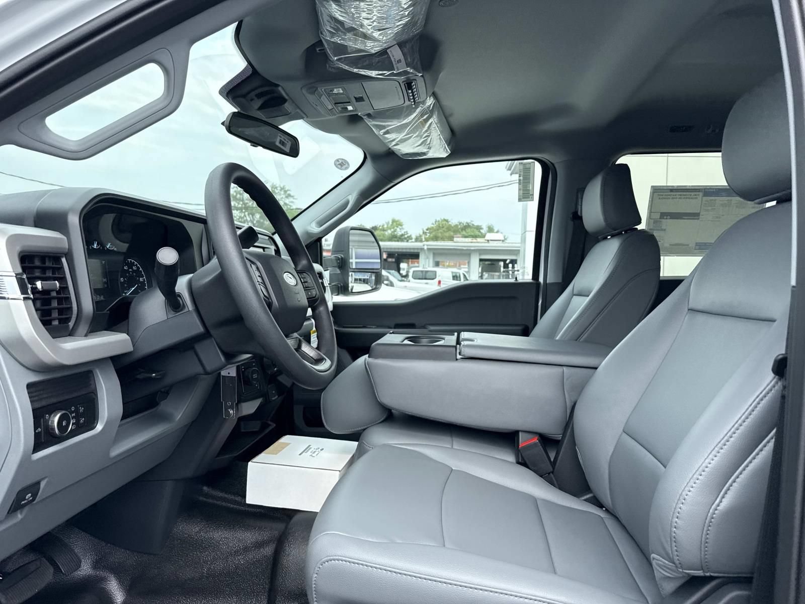 New 2026 Ford F550 4x4 Crew Cab image 10