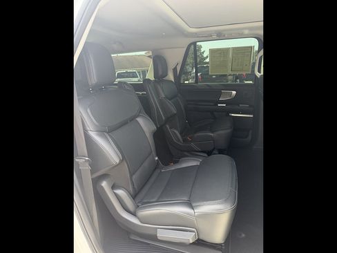 Used 2025 Ford Expedition Max Platinum w/ Driver's Package AWD/4WD image 16