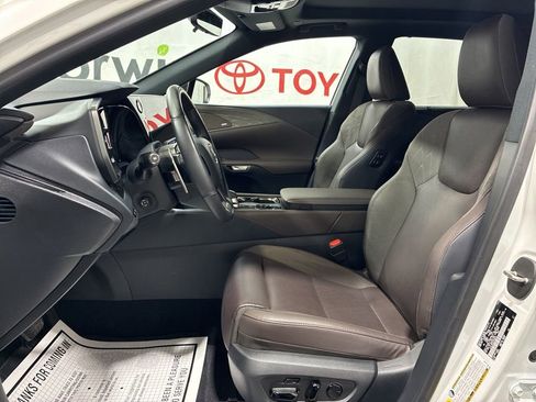 Used 2025 Lexus RX 450h AWD w/ Convenience Package image 21