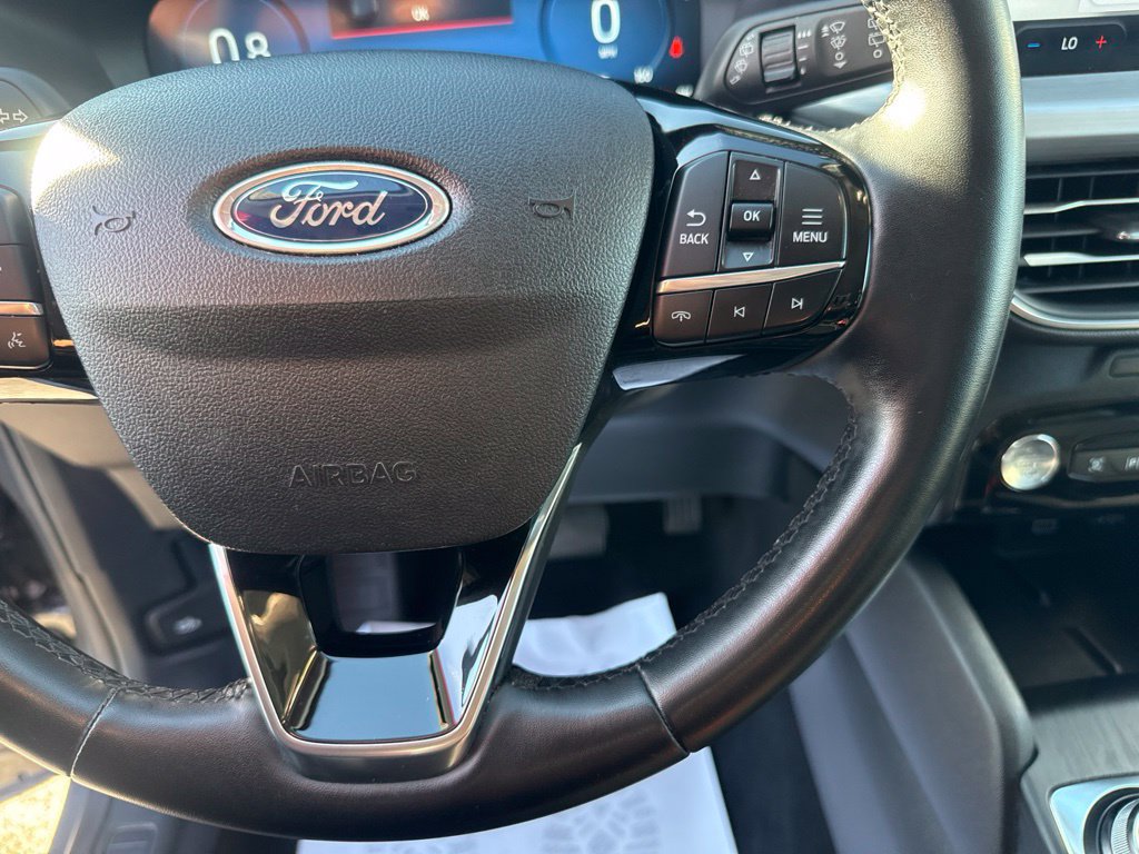 Certified 2024 Ford Escape Platinum AWD/4WD image 27