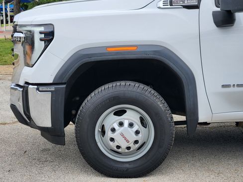 Used 2024 GMC Sierra 3500 Pro w/ Convenience Package AWD/4WD image 23
