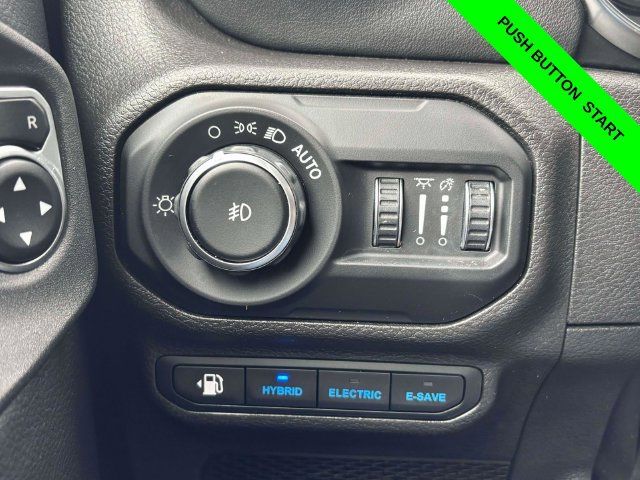 Used 2022 Jeep Wrangler Unlimited Rubicon 4xe w/ Cold Weather Group AWD/4WD image 11