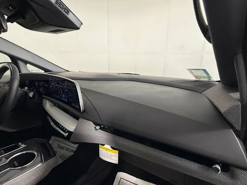 Used 2026 Cadillac Optiq Sport 1 RWD image 31