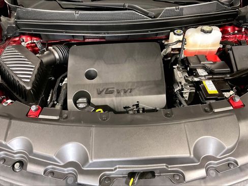 Used 2023 Chevrolet Traverse LT AWD/4WD image 34