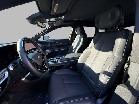 Used 2024 Cadillac Lyriq Luxury w/ LPO, Floor Liner Package image 2
