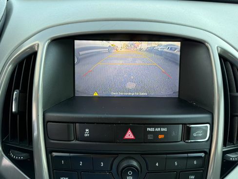Used 2015 Buick Verano FWD image 4