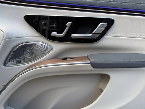 Used 2023 Mercedes-Benz EQS 450+ SUV image 21