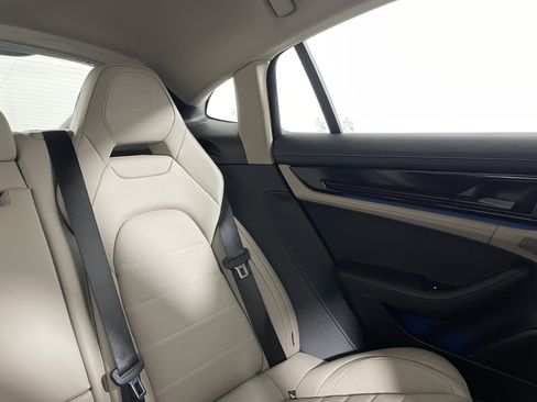 Certified 2026 Porsche Panamera image 17