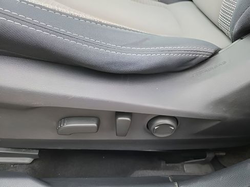 Used 2022 Subaru Outback Premium image 22