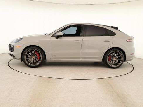 Used 2021 Porsche Cayenne GTS image 2