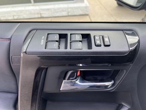 Used 2021 Toyota 4Runner TRD Off-Road AWD/4WD image 18