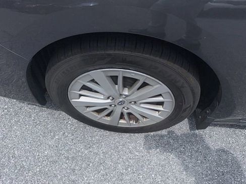 Used 2018 Subaru Impreza 2.0i Premium AWD/4WD image 12