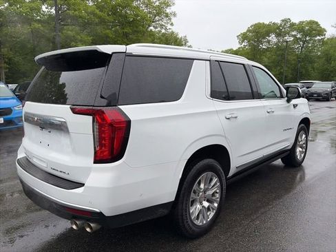 Used 2024 GMC Yukon Denali w/ Advanced Technology Package AWD/4WD image 6