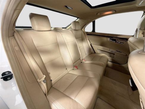Used 2012 Mercedes-Benz S 550 4MATIC image 26