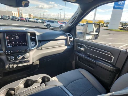 Used 2024 RAM 2500 Big Horn image 16