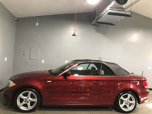 Used 2013 BMW 128i Convertible RWD image 12