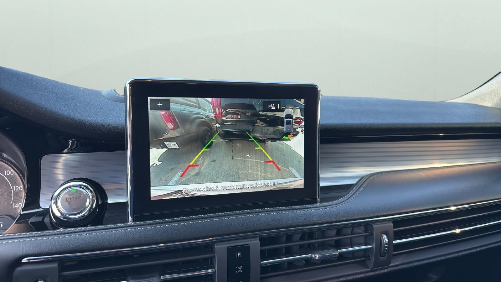 Used 2022 Lincoln Corsair FWD w/ Premium Package image 18