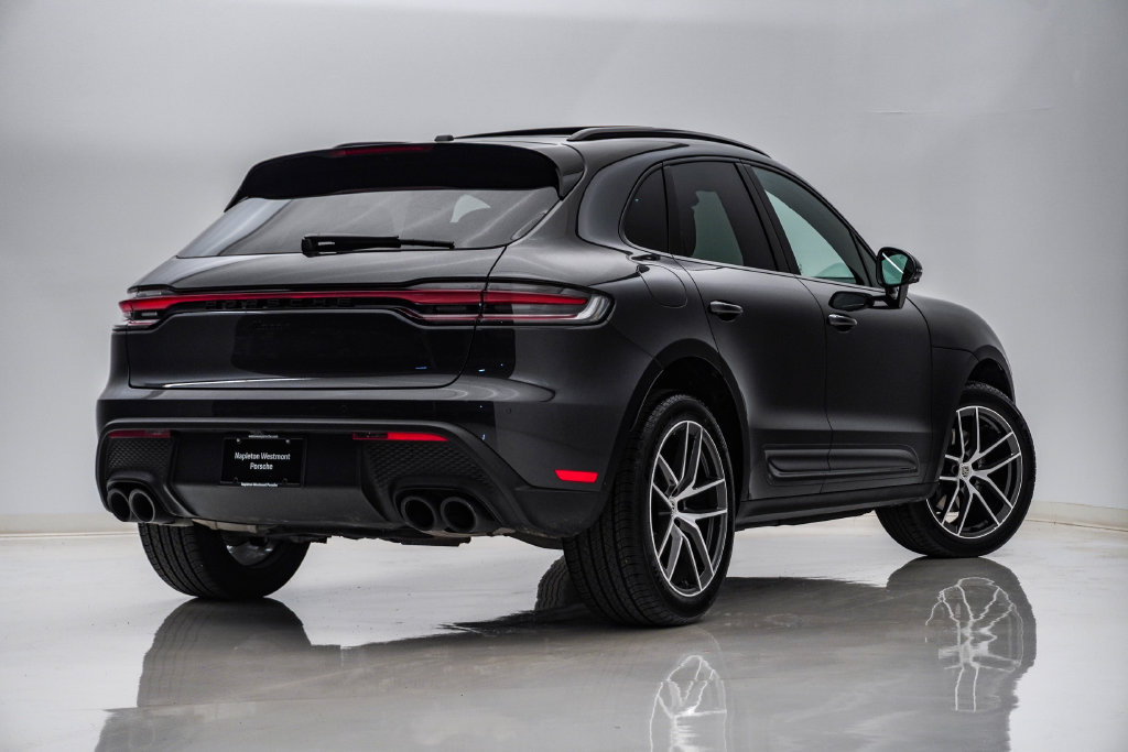 Certified 2026 Porsche Macan AWD/4WD image 11