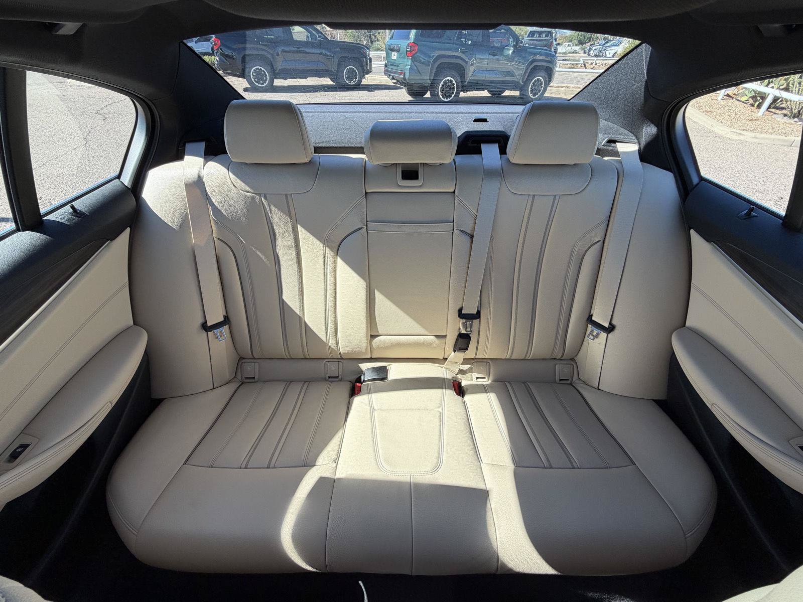 Used 2020 BMW 530i xDrive AWD/4WD image 30