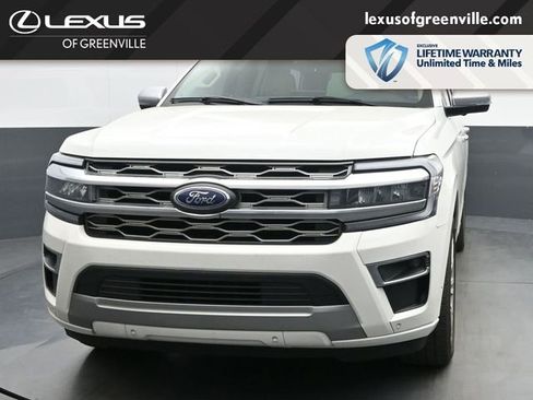 Used 2024 Ford Expedition Platinum image 3
