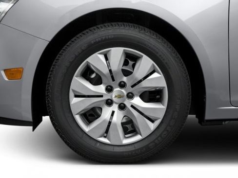 Used 2016 Chevrolet Cruze LS image 13