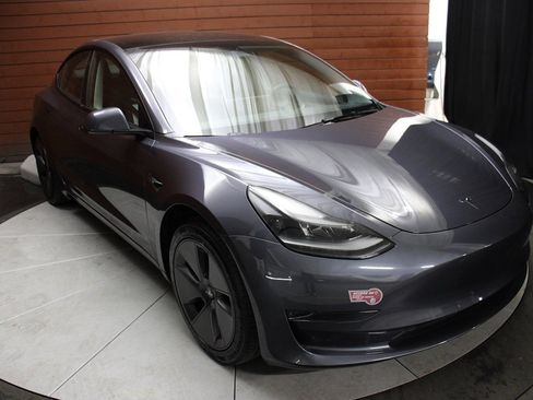 Used 2023 Tesla Model 3 Standard Range image 10