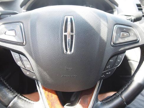 Used 2015 Lincoln MKZ AWD image 9
