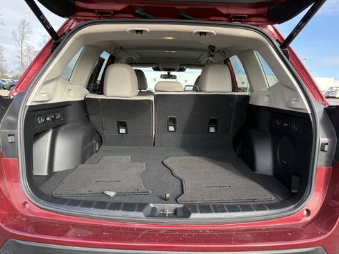 Certified 2024 Subaru Forester Limited image 12
