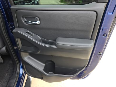 Used 2023 Nissan Frontier SV w/ SV Convenience Package RWD image 26