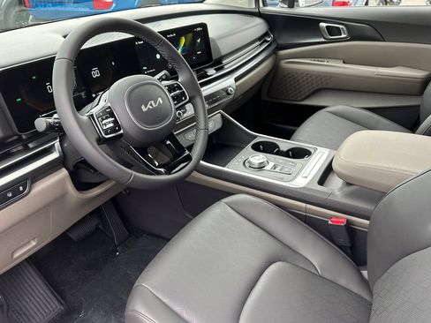 New 2026 Kia Carnival LXS image 10