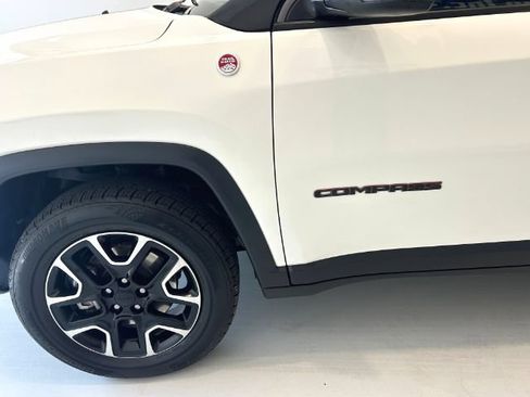 Used 2021 Jeep Compass Trailhawk AWD/4WD image 13