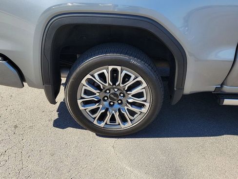 Used 2023 GMC Sierra 1500 Denali Ultimate image 5