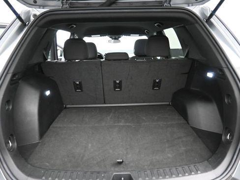 Used 2025 Chevrolet Equinox LT image 23