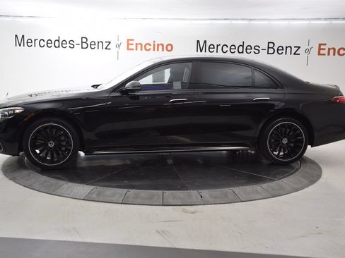 Certified 2023 Mercedes-Benz S 580 4MATIC Sedan image 3