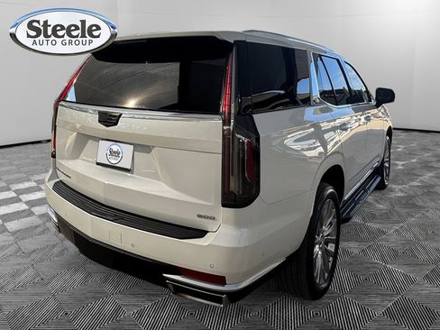 Used 2022 Cadillac Escalade Premium Luxury w/ Performance Package image 5