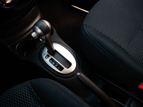 Used 2014 Nissan Versa Note SV image 35