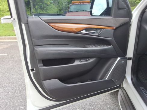 Certified 2016 Cadillac Escalade ESV 2WD image 20