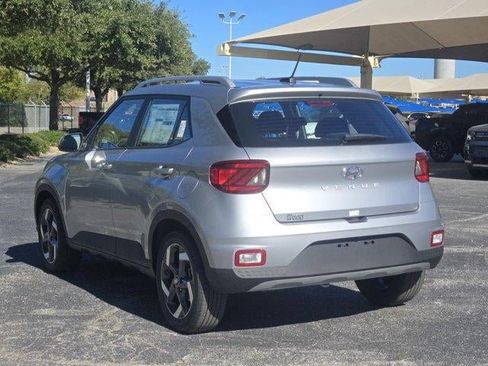 New 2026 Hyundai Venue SEL image 3