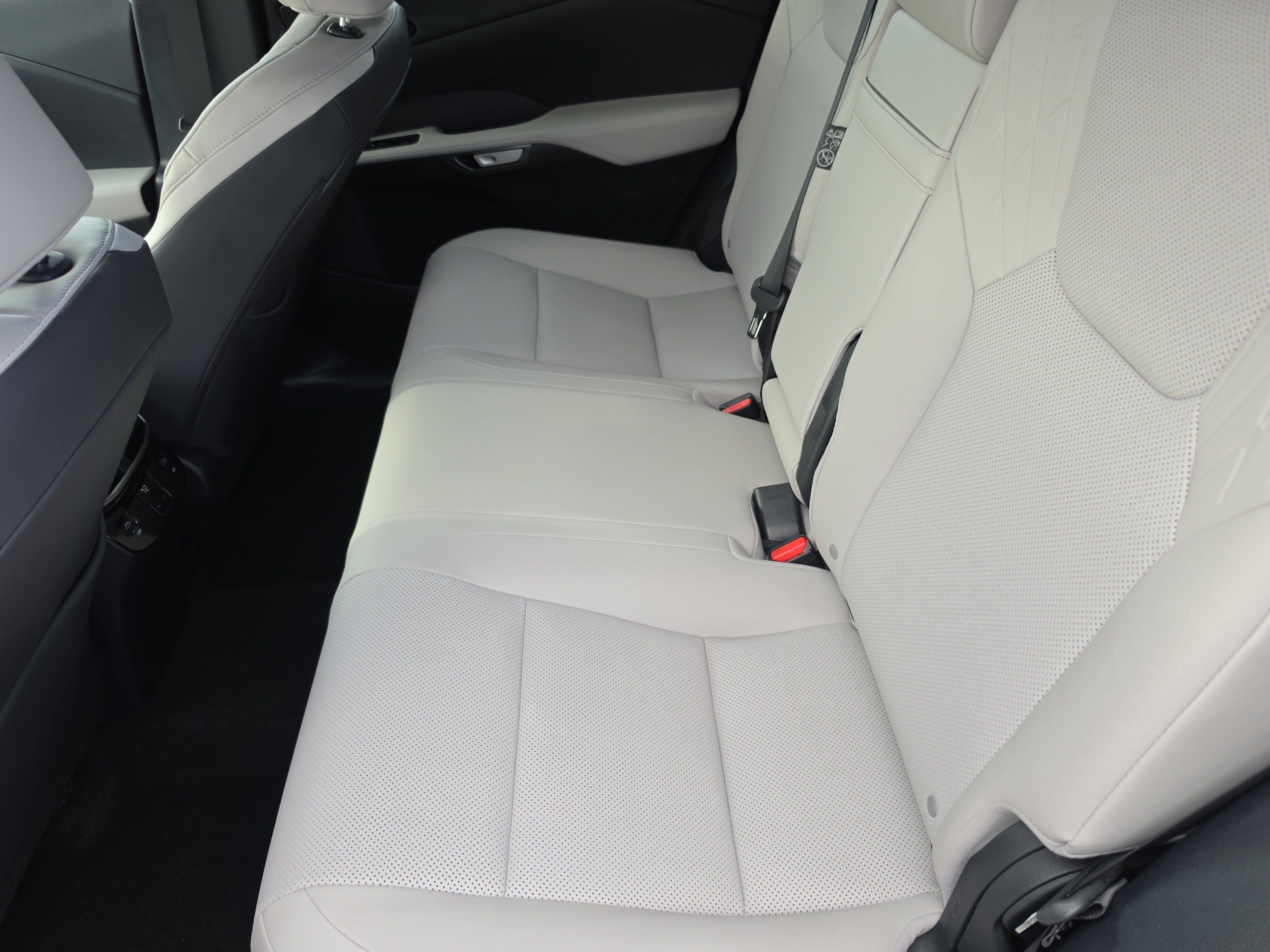 Used 2023 Lexus RX 350 Premium w/ Cold Area Package FWD image 12