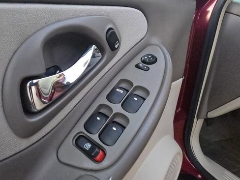 Used 2005 Chevrolet Malibu LS image 17