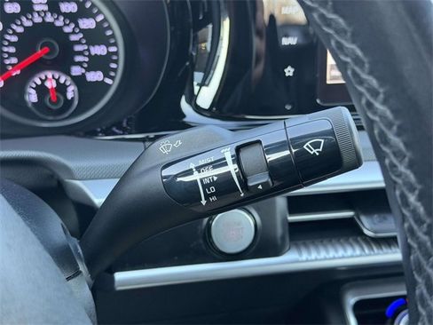 Used 2022 Kia K5 GT-Line image 9