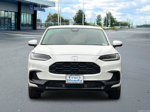 New 2026 Honda HR-V LX image 9