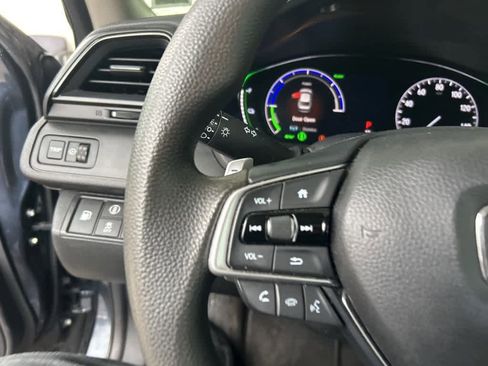 Used 2019 Honda Insight EX image 16