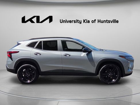 Used 2024 Chevrolet Trax ACTIV w/ Driver Confidence Package FWD image 8