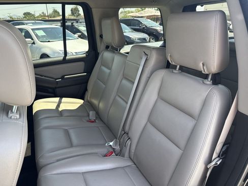Used 2008 Ford Explorer XLT RWD image 10