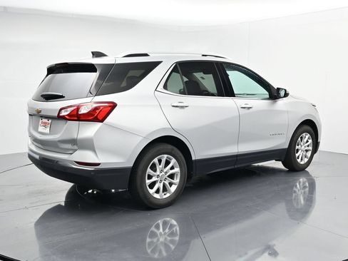 Used 2018 Chevrolet Equinox LT w/ Sun & Infotainment Package FWD image 8