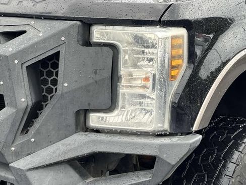 Used 2019 Ford F250 Lariat w/ Lariat Ultimate Package AWD/4WD image 11