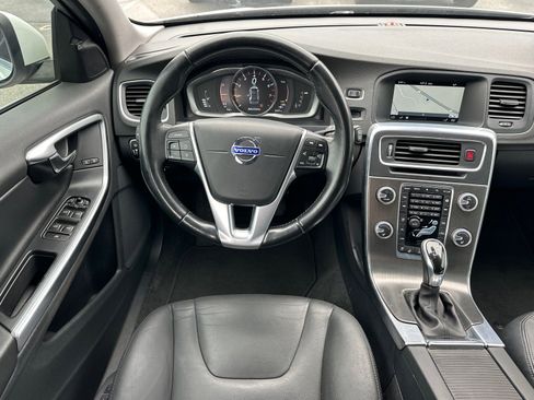 Used 2015 Volvo V60 T5 Premier image 7